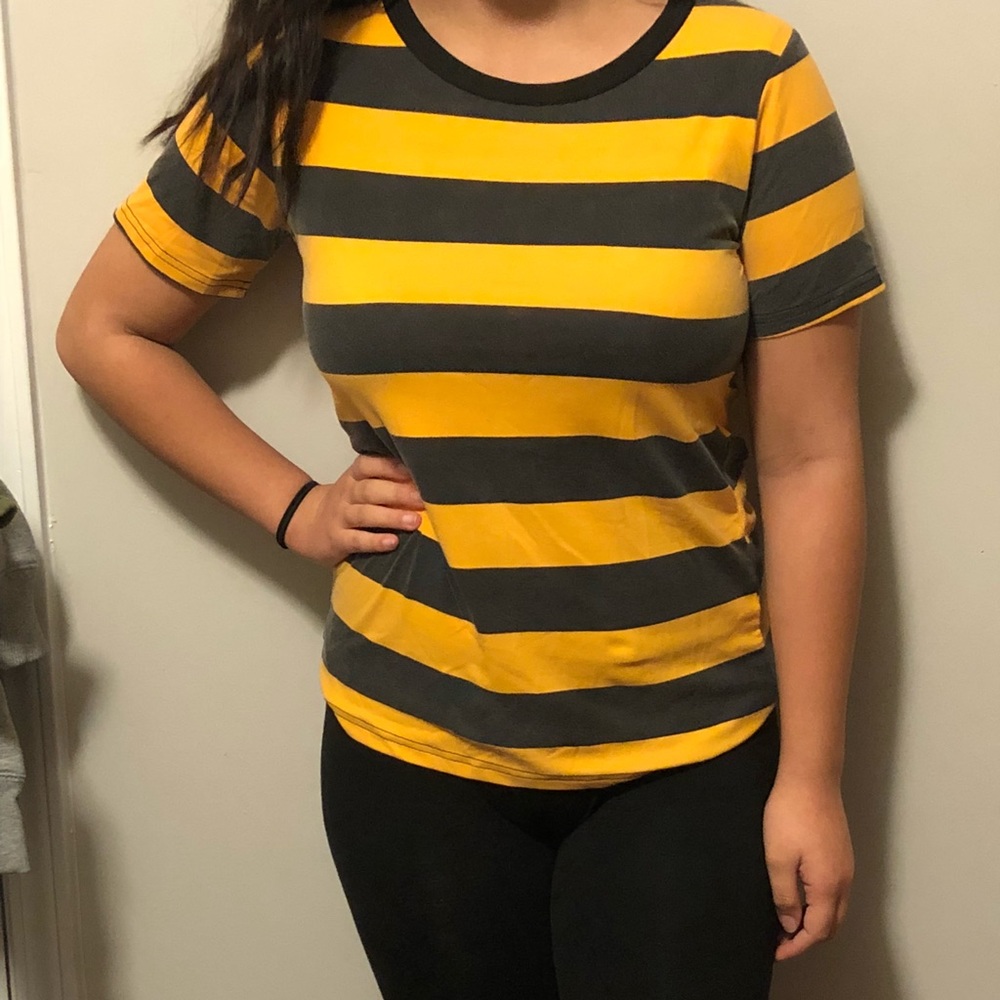Black and yellow short sleeve